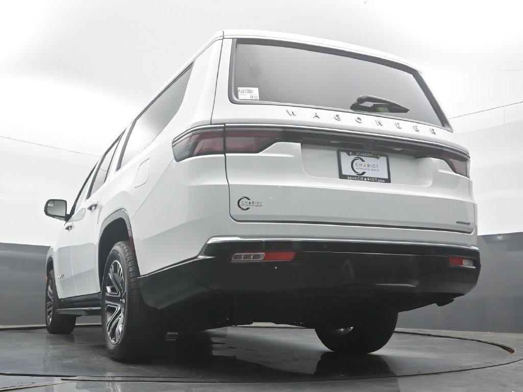 Used 2024 Jeep Wagoneer L Series II AWD/4WD image 54