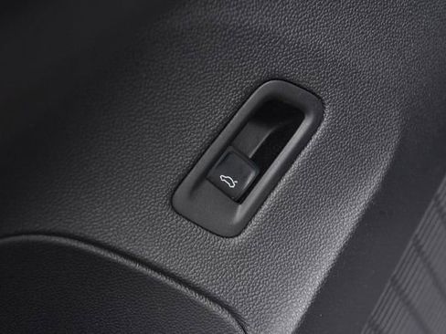 Certified 2024 Volkswagen Atlas SEL Premium R-Line AWD/4WD image 9