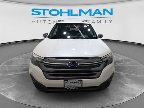 Certified 2025 Subaru Forester Premium AWD/4WD image 2