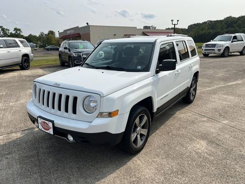 Used 2016 Jeep Patriot High Altitude image 1