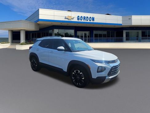 Used 2023 Chevrolet TrailBlazer LT FWD image 8