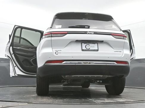 New 2025 Jeep Grand Cherokee Limited w/ Luxury Tech Group II AWD/4WD image 60