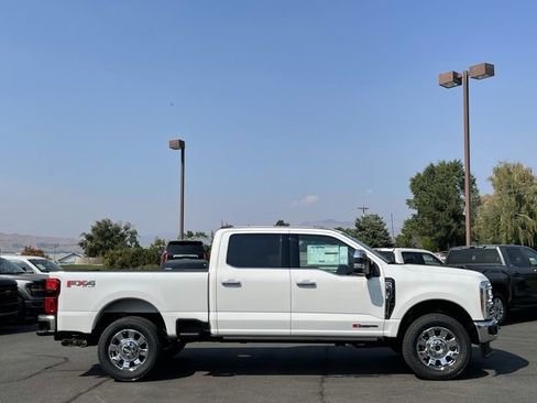 New 2026 Ford F350 Lariat w/ Lariat Ultimate Package image 2