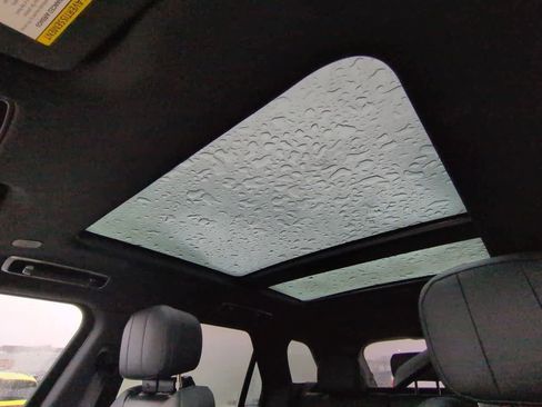 New 2026 Land Rover Range Rover Sport SE image 19