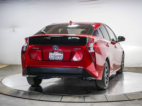 Certified 2017 Toyota Prius Two w/ Carpet Mat Package image 12