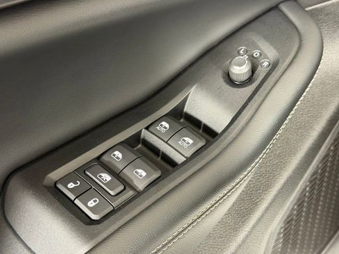 Used 2024 Jeep Grand Cherokee Altitude AWD/4WD image 27