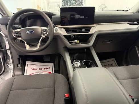 New 2026 Ford Explorer Active RWD image 14