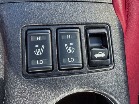 Certified 2024 Nissan Z Performance w/ Floor Mat Package image 21