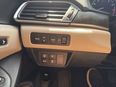 Used 2018 Honda Accord Touring image 27