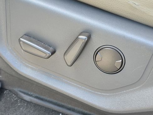 Used 2020 Ford Expedition XLT w/ Equipment Group 201A image 13