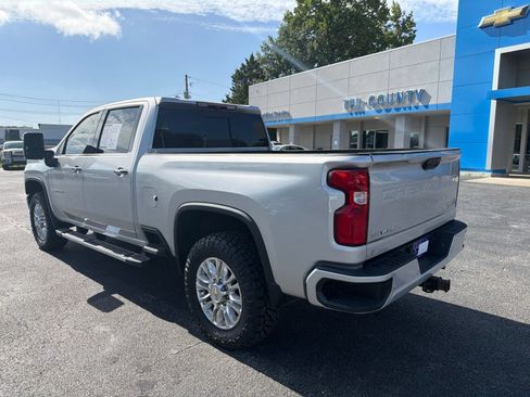 Used 2022 Chevrolet Silverado 2500 High Country AWD/4WD image 5