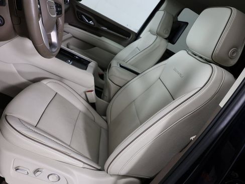 Used 2024 GMC Yukon Denali w/ Advanced Technology Package image 10
