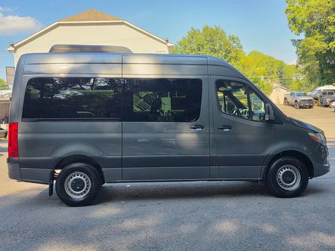 Used 2019 Mercedes-Benz Sprinter 2500 image 7