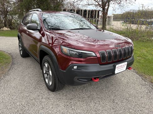 Used 2019 Jeep Cherokee Trailhawk w/ Cold Weather Group AWD/4WD image 7