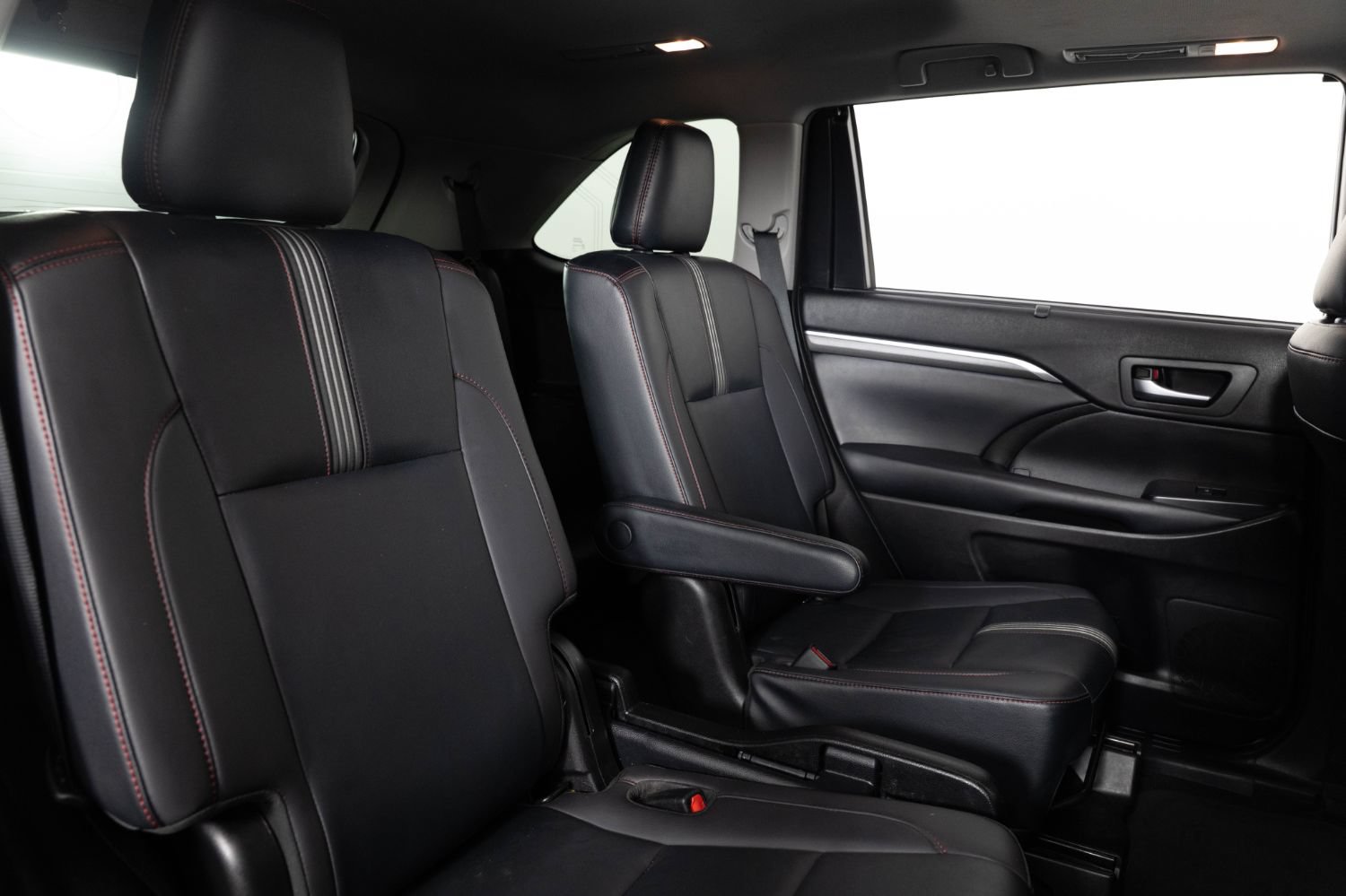 Used 2019 Toyota Highlander SE AWD/4WD image 26