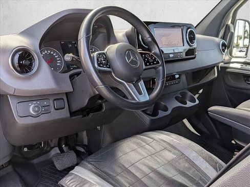 Used 2023 Mercedes-Benz Sprinter 2500 image 9