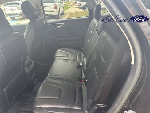 Used 2020 Ford Edge Titanium FWD image 5