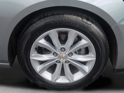 Used 2025 Chevrolet Malibu LT image 6