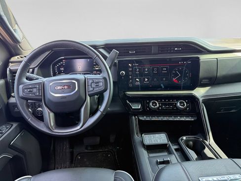 Used 2024 GMC Sierra 2500 AT4X AWD/4WD image 24