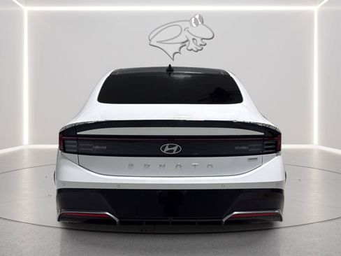 Used 2025 Hyundai Sonata Limited FWD image 4