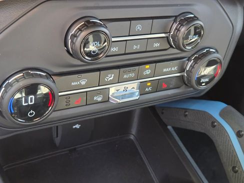 Certified 2023 Ford Bronco Wildtrak AWD/4WD image 22