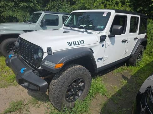Used 2024 Jeep Wrangler Unlimited AWD/4WD image 4