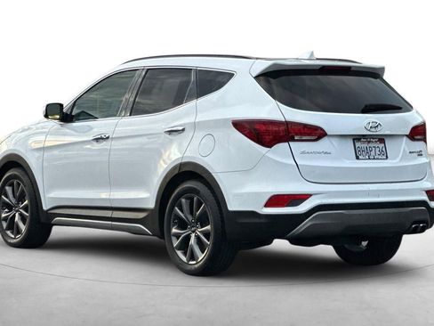 Used 2017 Hyundai Santa Fe Sport image 4