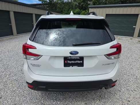 Used 2023 Subaru Forester Premium AWD/4WD image 6