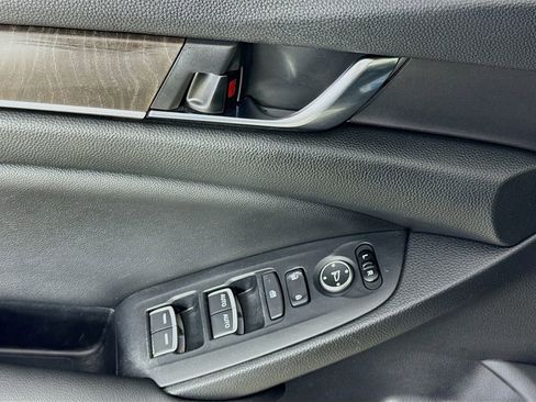 Used 2020 Honda Accord EX image 23