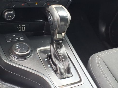 Used 2019 Ford Ranger XLT w/ Equipment Group 302A Luxury AWD/4WD image 14