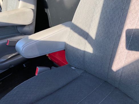 Used 2024 GMC Savana 2500 w/ Driver Convenience Package image 18