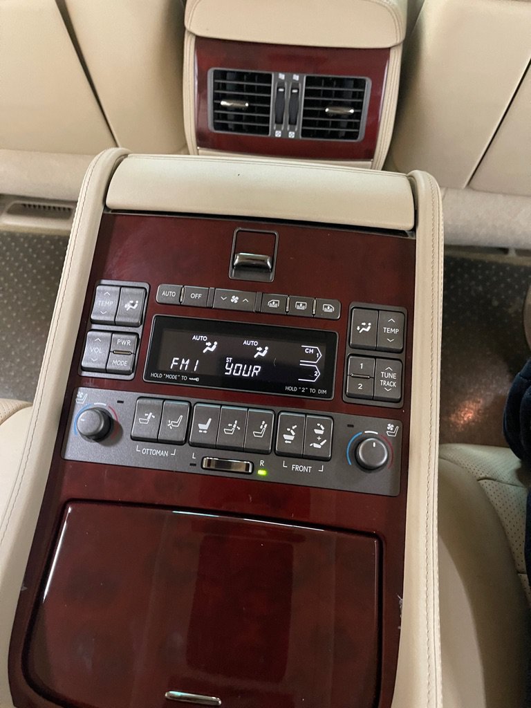 Used 2009 Lexus LS 460 L w/ Executive Class Seating Pkg RWD image 26