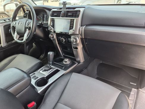 Used 2022 Toyota 4Runner SR5 Premium w/ Moonroof Package AWD/4WD image 28