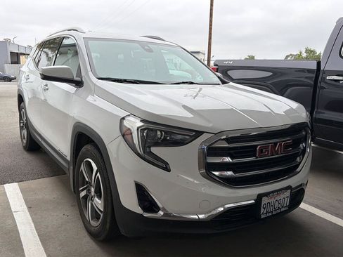 Used 2019 GMC Terrain SLT w/ Preferred Package FWD image 3