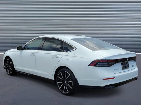 Used 2026 Honda Accord Touring image 4