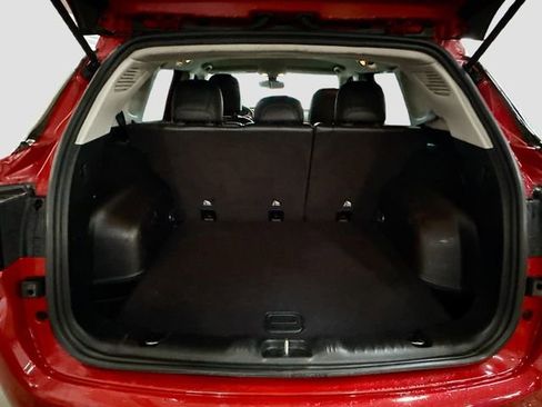 Used 2018 Jeep Compass Latitude w/ Cold Weather Group image 25