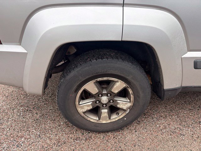 Used 2008 Jeep Liberty Sport w/ Popular Equipment Group AWD/4WD image 11