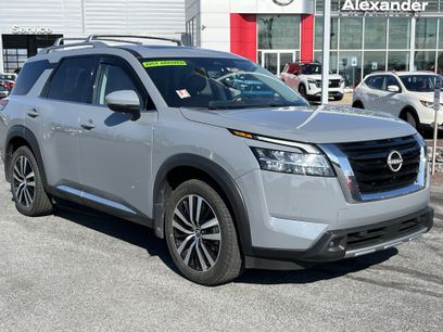 Used 2023 Nissan Pathfinder Platinum