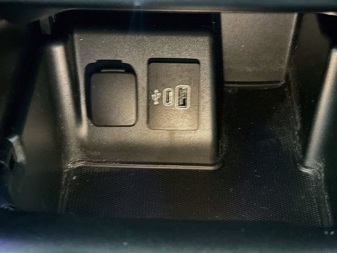 Used 2025 Ford Explorer ST RWD image 26