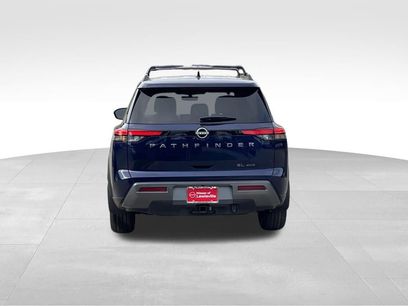 New 2026 Nissan Pathfinder SL w/ SL Premium Package