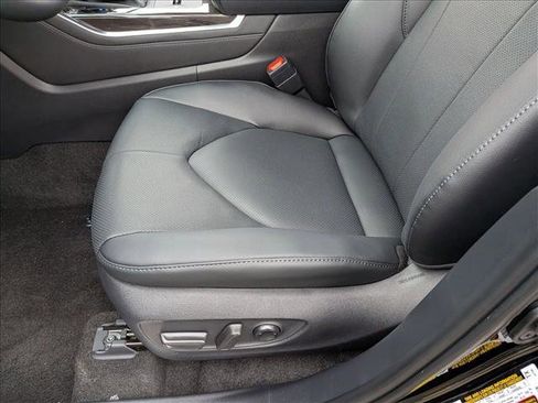 New 2026 Toyota Highlander Limited image 4