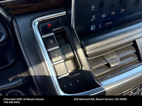 Used 2023 Chevrolet Suburban Premier AWD/4WD image 27
