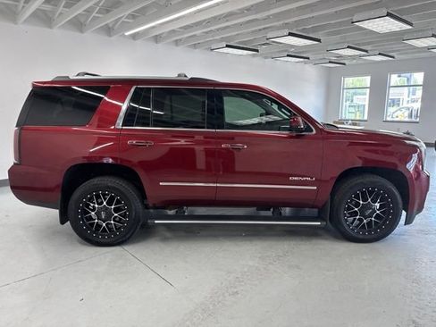 Used 2017 GMC Yukon Denali AWD/4WD image 17