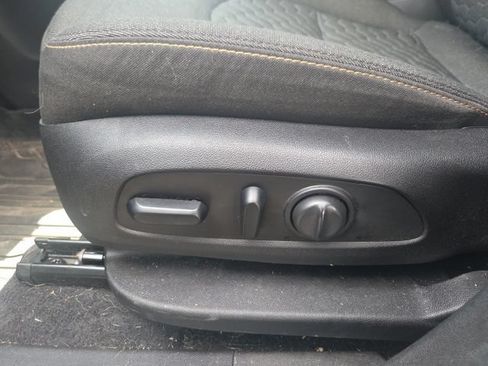 Used 2020 Chevrolet Equinox LT FWD image 26