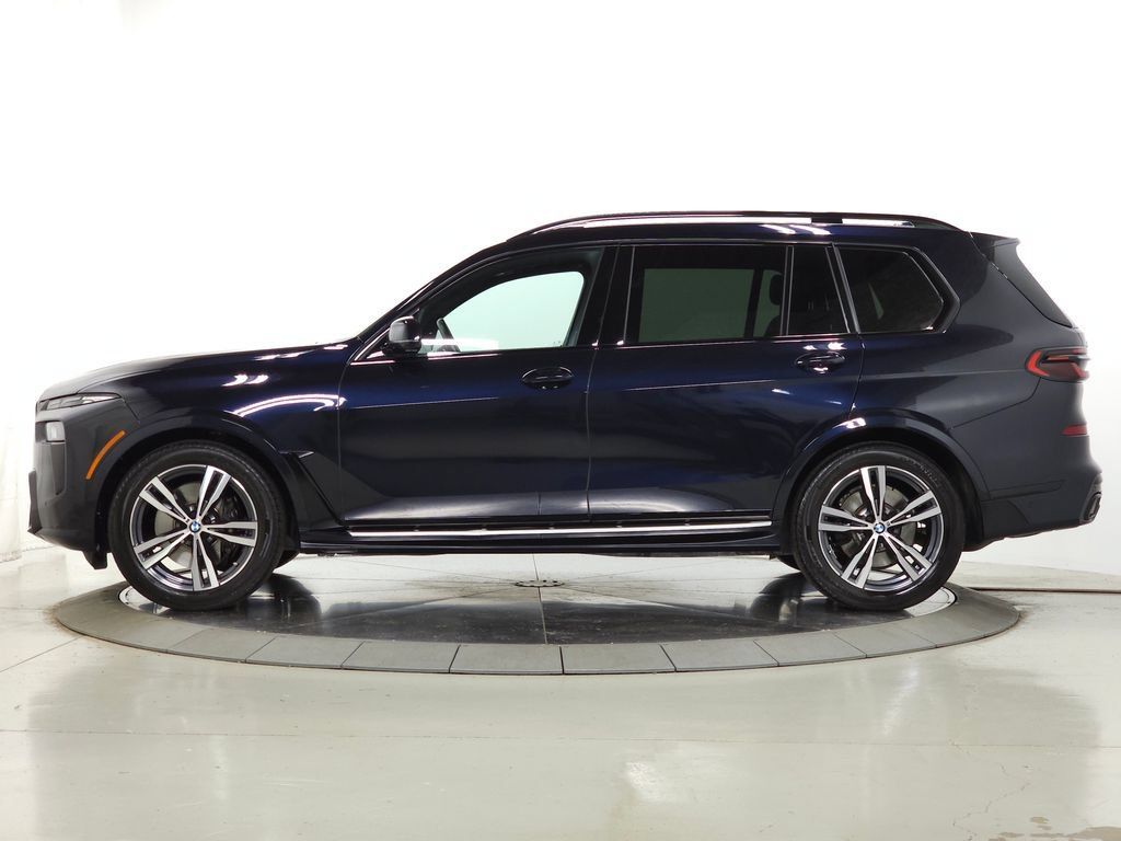 Used 2026 BMW X7 xDrive40i AWD/4WD image 4