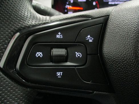 Used 2024 Chevrolet Trax LS image 24