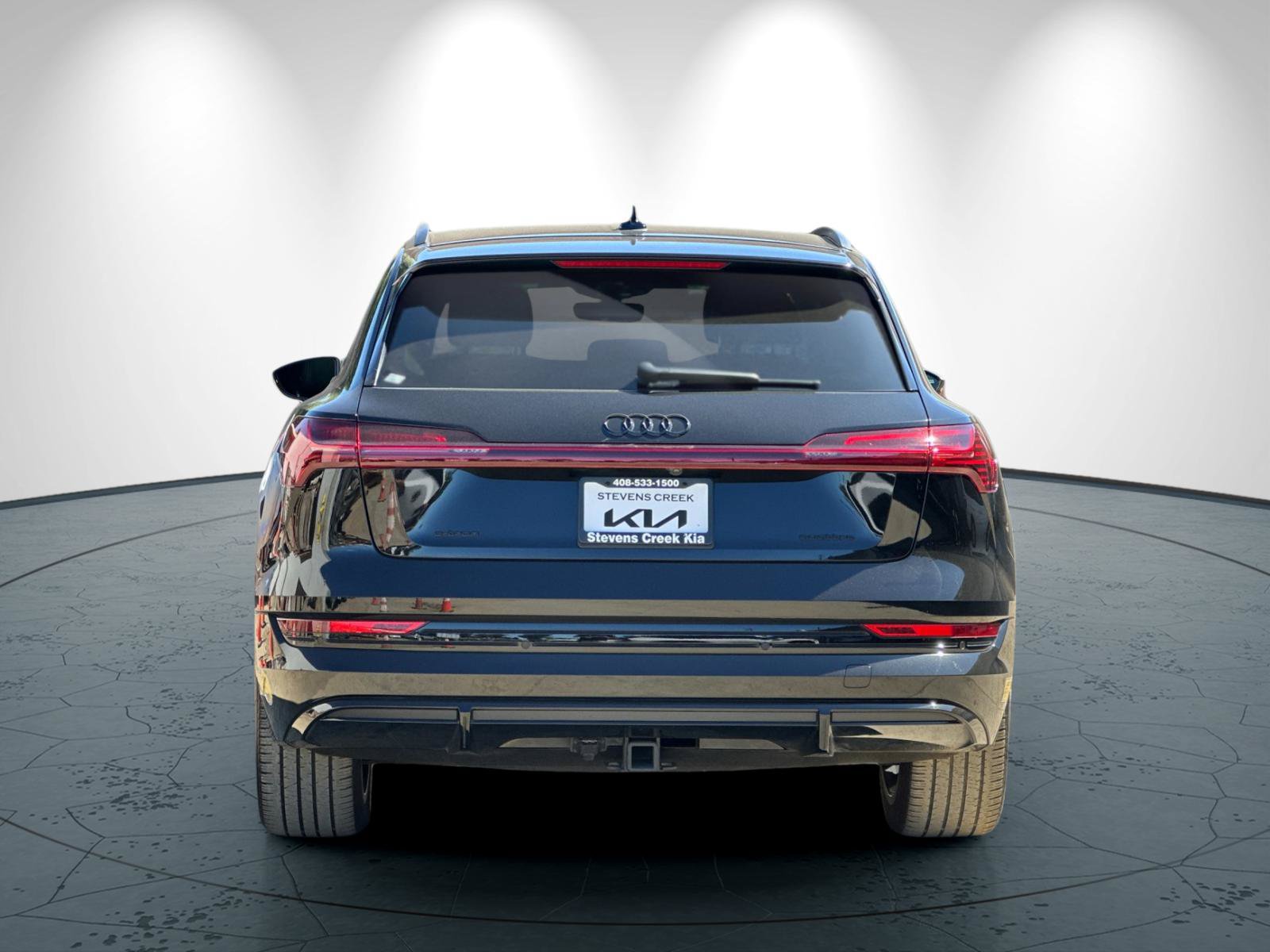 Used 2023 Audi e-tron Chronos AWD/4WD image 5
