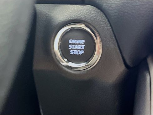 Used 2025 Toyota RAV4 XLE w/ Convenience Package FWD image 23