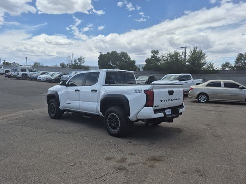 Certified 2024 Toyota Tacoma TRD Off-Road w/ TRD Off Road Premium Package AWD/4WD image 3