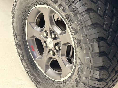 Used 2020 Jeep Gladiator Sport w/ Quick Order Package 24S AWD/4WD image 10